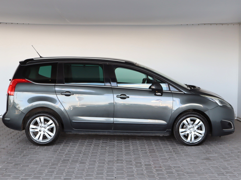 Peugeot 5008, 2015