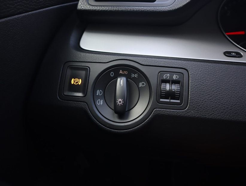 Volkswagen Passat, 2010
