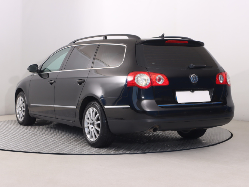 Volkswagen Passat, 2010