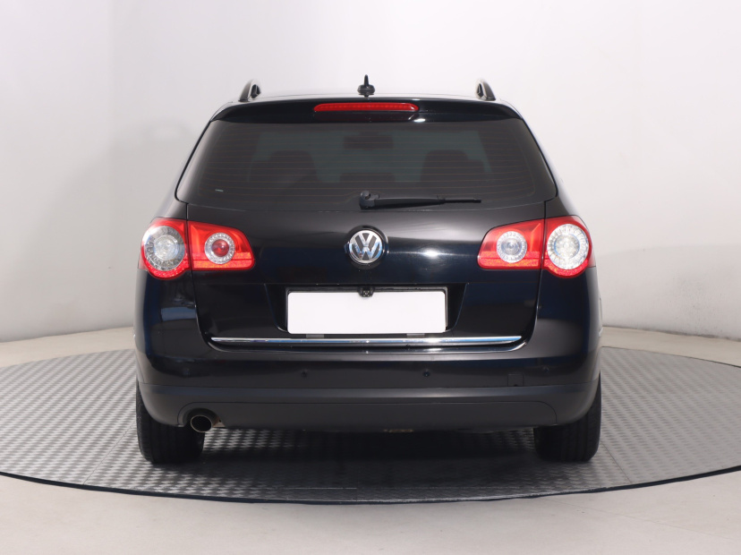 Volkswagen Passat, 2010