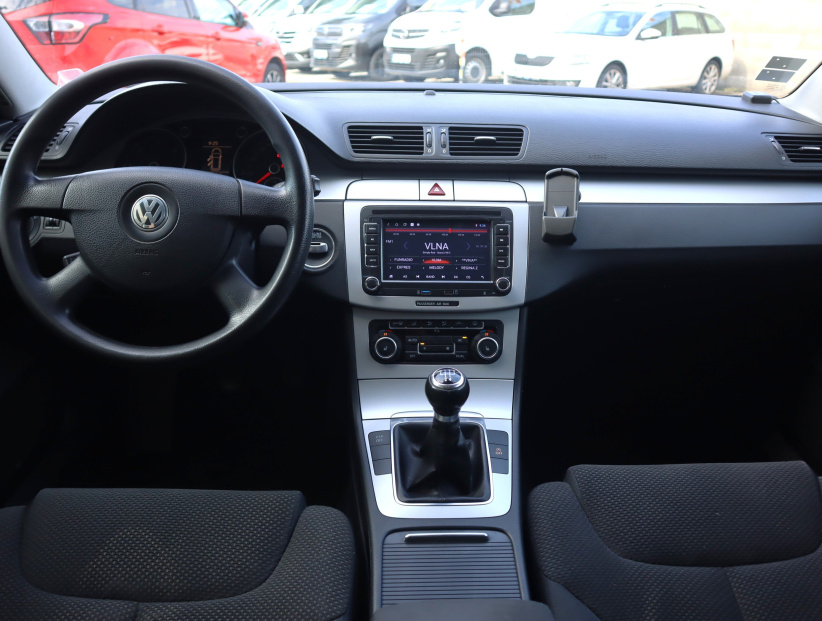 Volkswagen Passat, 2010
