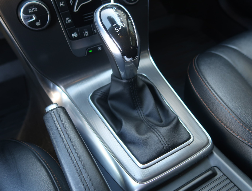 Volvo V40 Cross Country, 2015