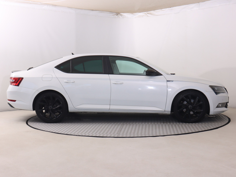 Škoda Superb, 2016