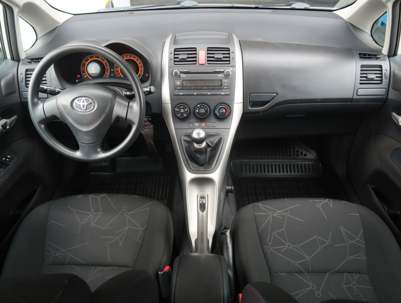 Toyota Auris, 2009