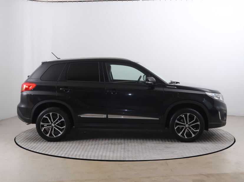 Suzuki Vitara, 2016