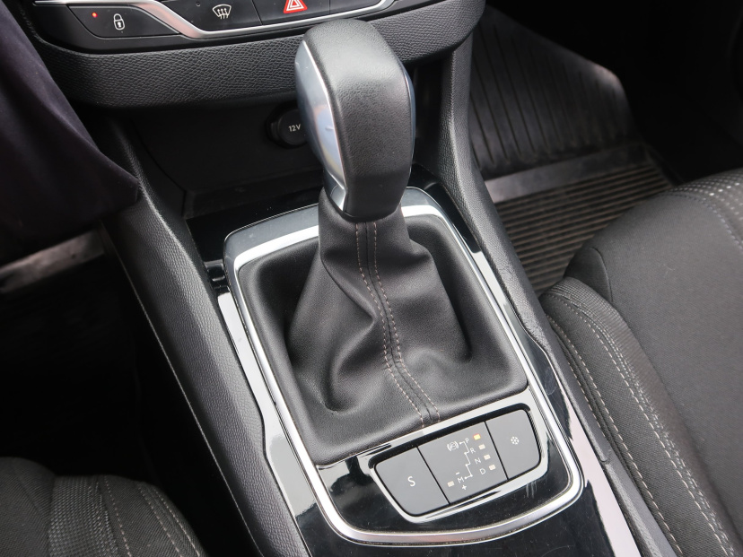 Peugeot 308, 2015
