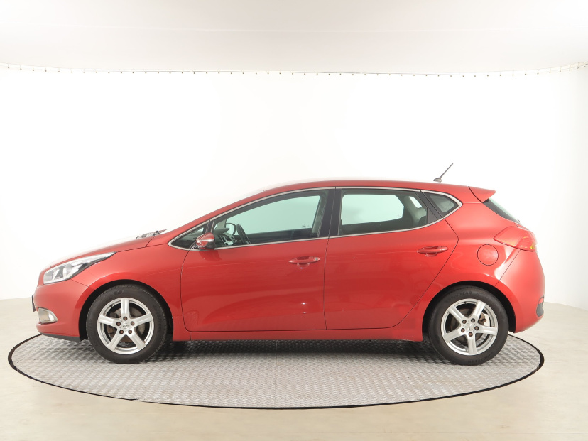 Kia Ceed, 2013
