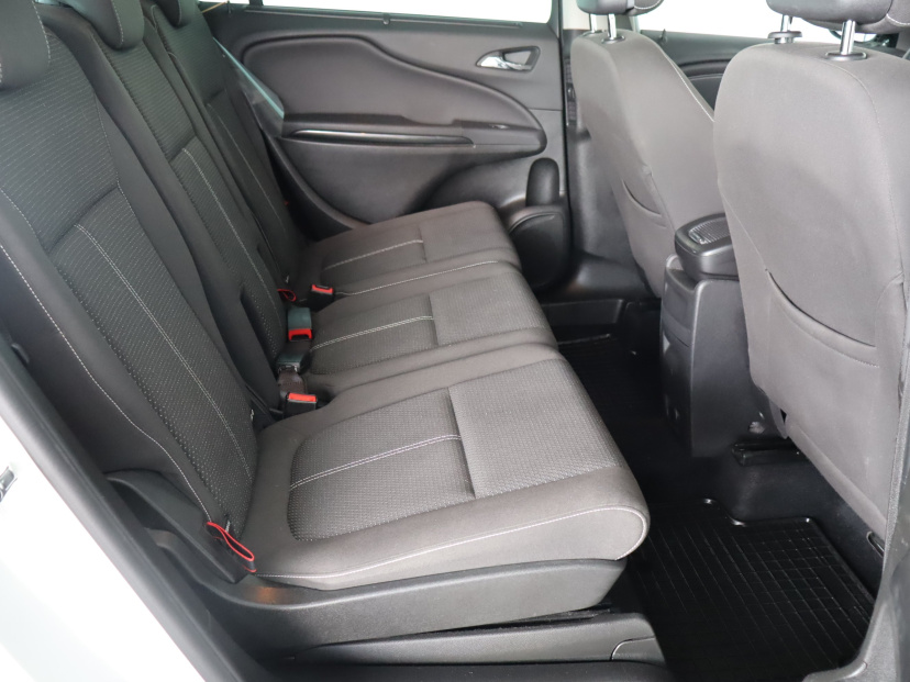 Opel Zafira Tourer, 2015