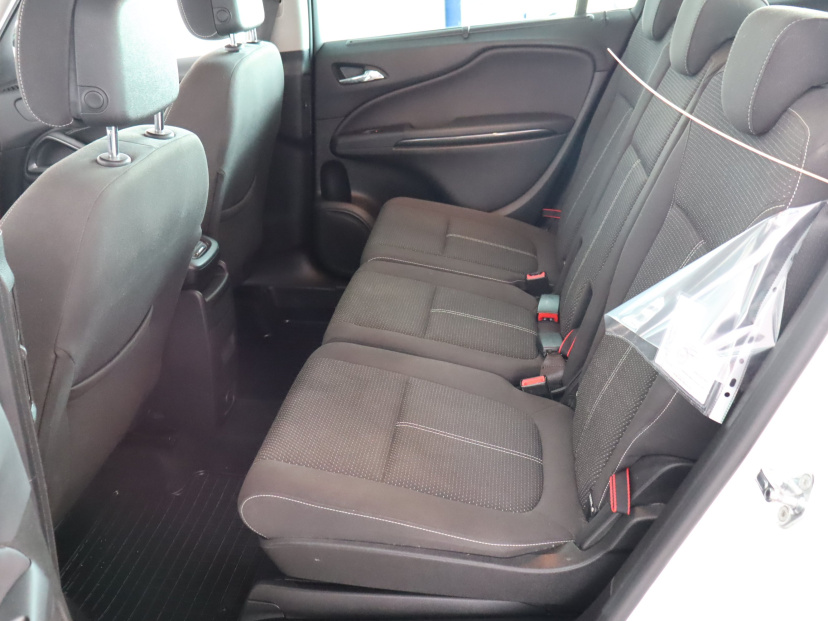 Opel Zafira Tourer, 2015