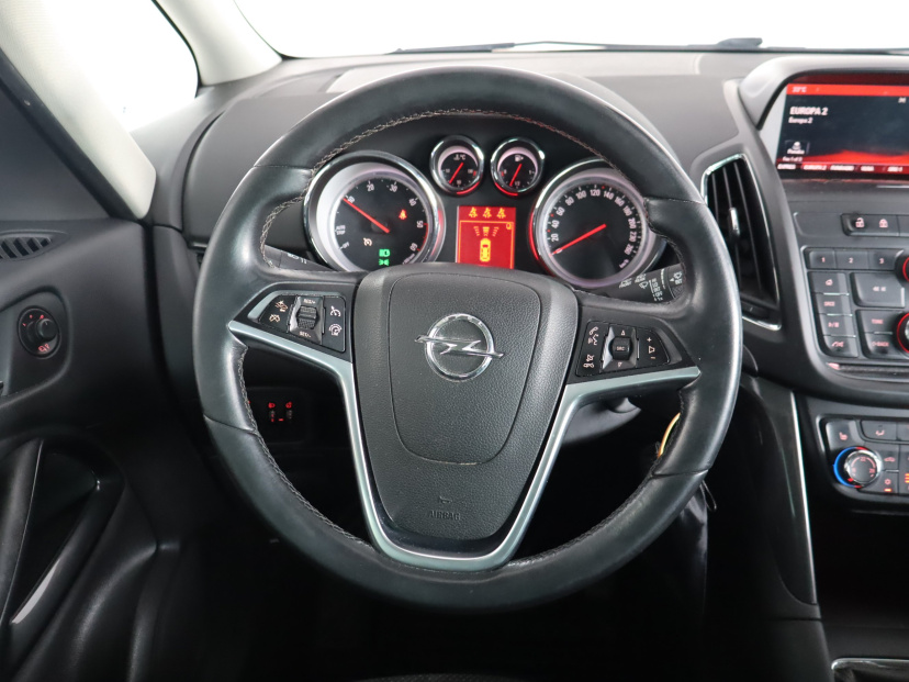 Opel Zafira Tourer, 2015