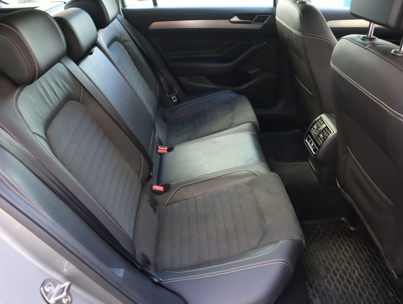 Volkswagen Passat, 2023