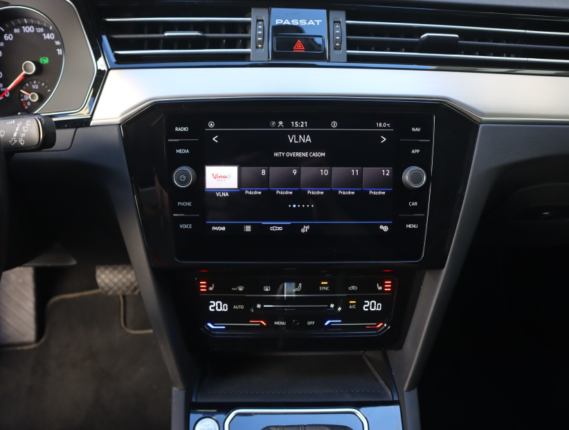 Volkswagen Passat, 2023