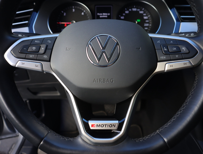 Volkswagen Passat, 2023