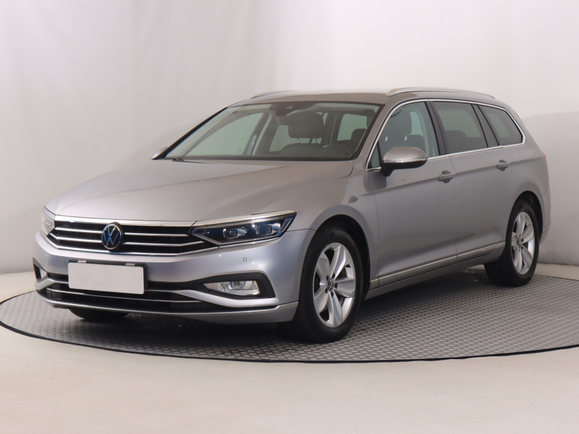 Volkswagen Passat, 2023