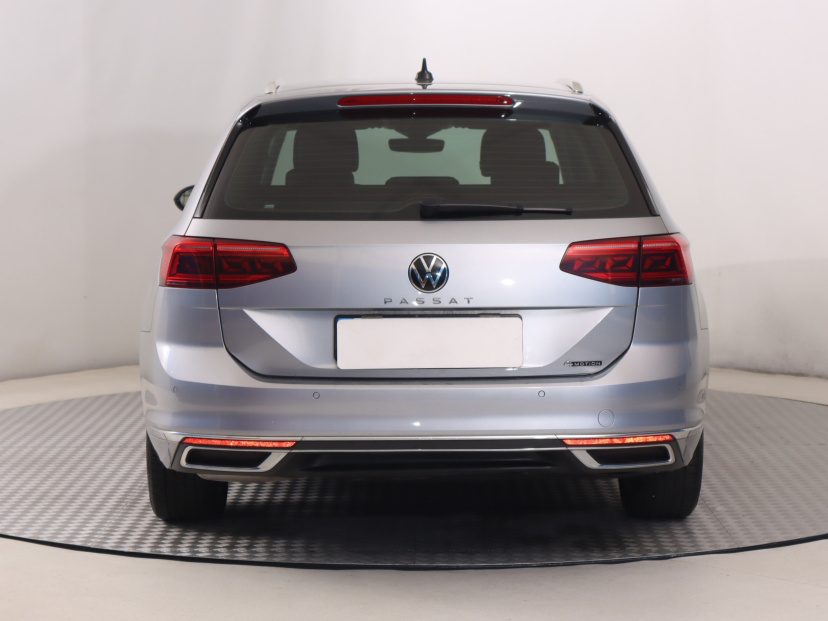 Volkswagen Passat, 2023