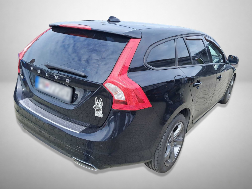 Volvo V60, 2015