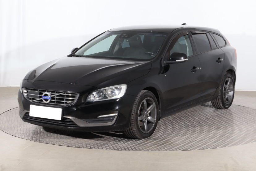 Volvo V60, 2015