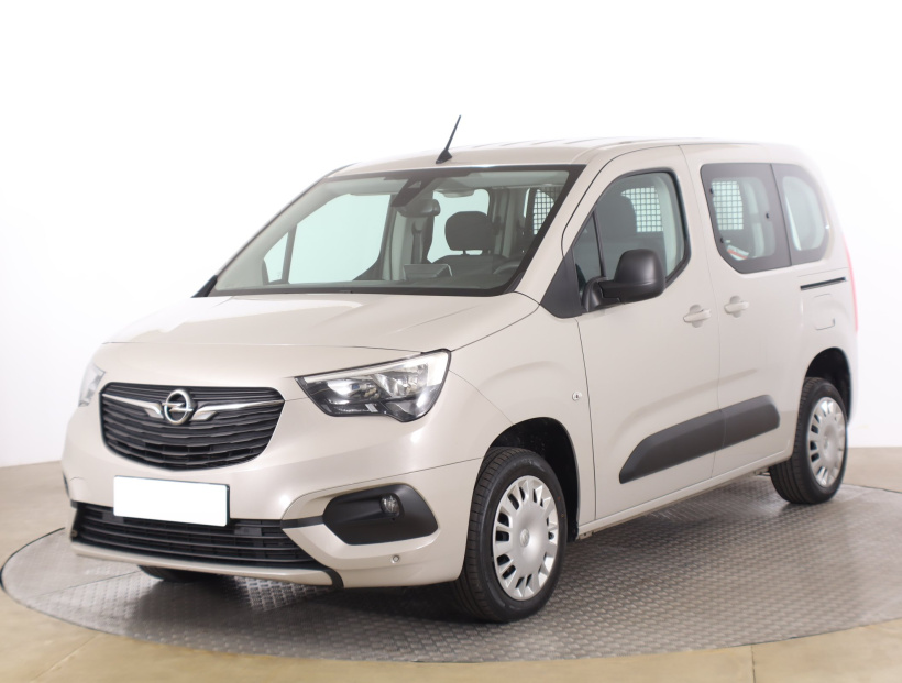Opel Combo, 2022