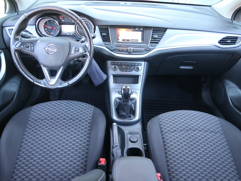 Opel Astra, 2018