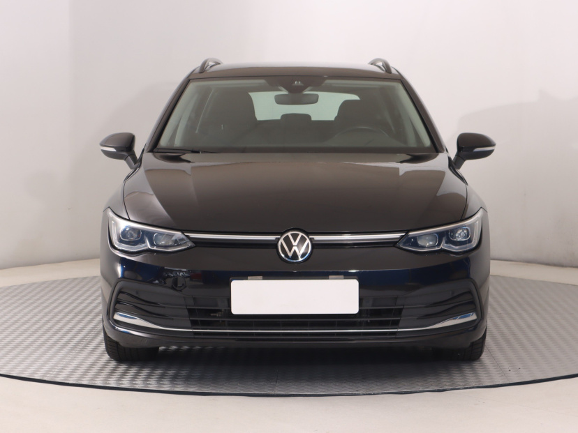 Volkswagen Golf, 2022