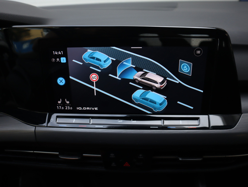Volkswagen Golf, 2022