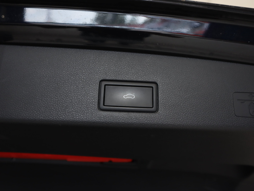 Volkswagen Golf, 2022