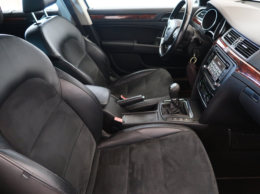 Škoda Superb, 2010
