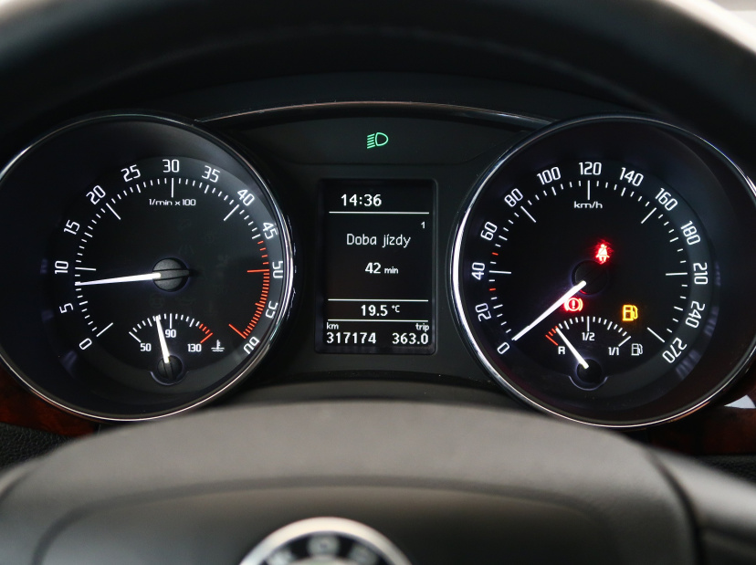 Škoda Superb, 2010