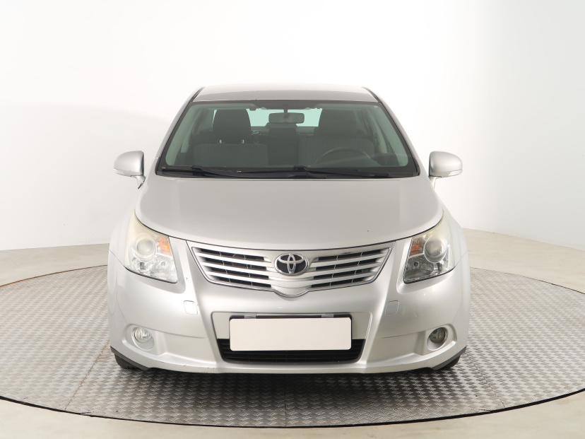 Toyota Avensis, 2011
