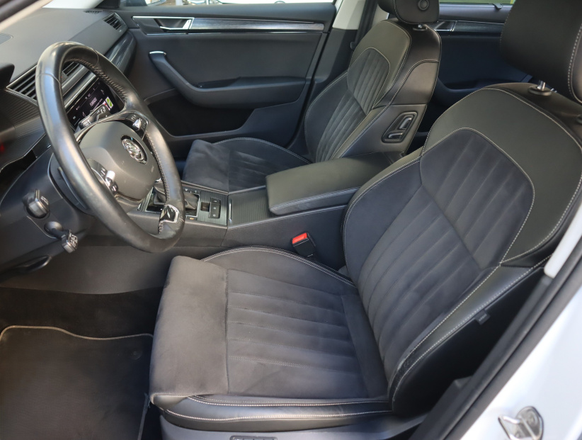 Škoda Superb, 2021