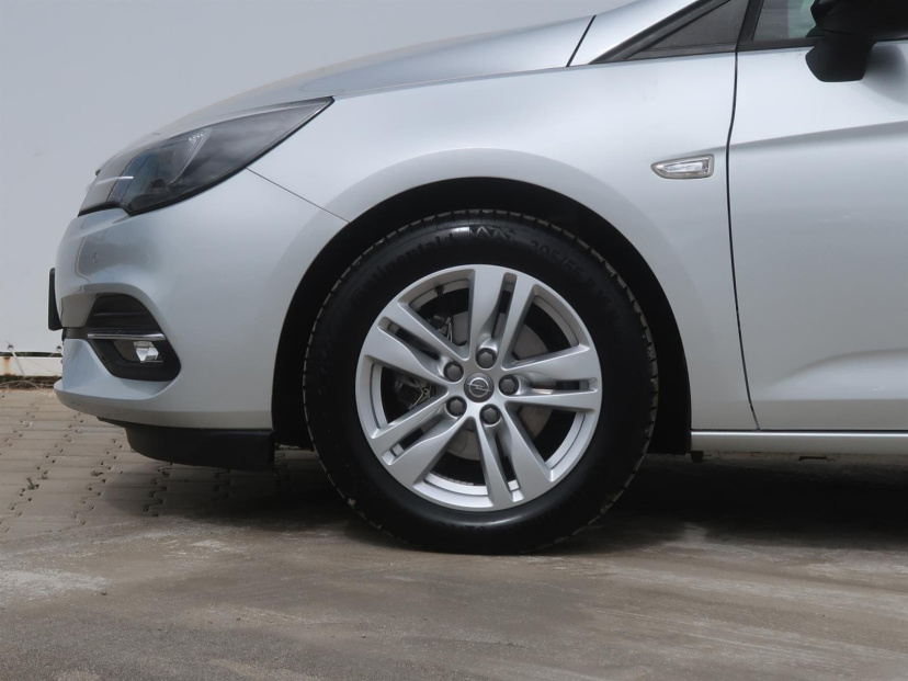Opel Astra, 2021