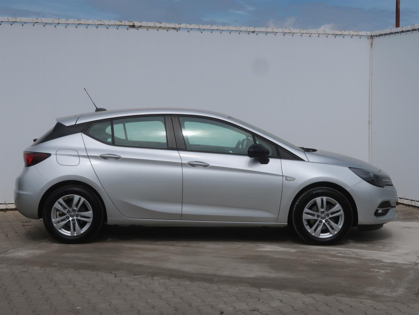 Opel Astra, 2021