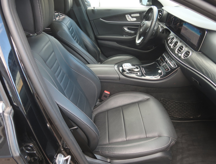 Mercedes-Benz E, 2017