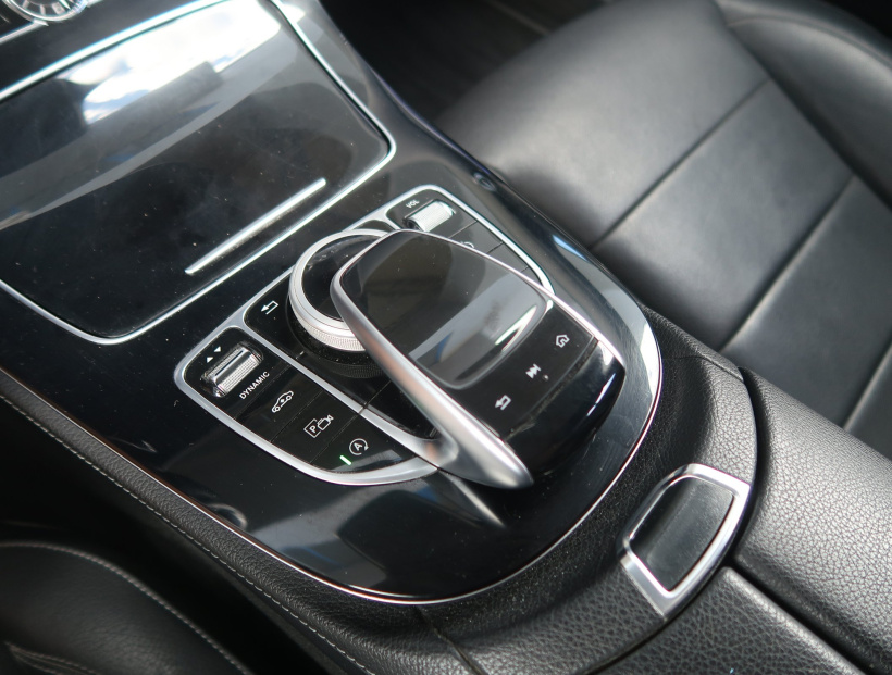 Mercedes-Benz E, 2017