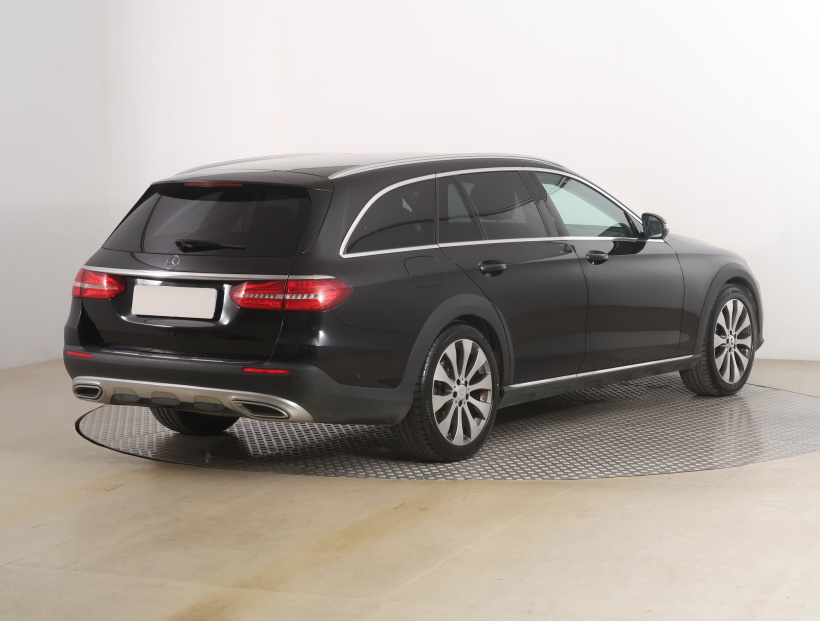 Mercedes-Benz E, 2017