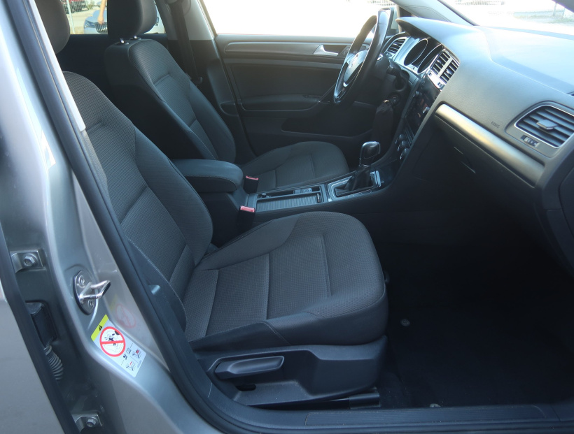 Volkswagen Golf, 2017