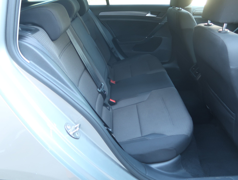 Volkswagen Golf, 2017