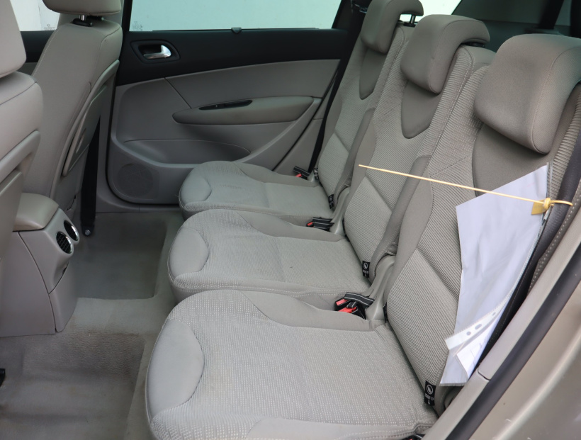 Peugeot 308, 2011