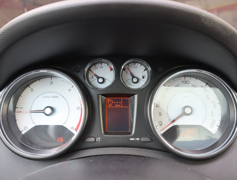Peugeot 308, 2011