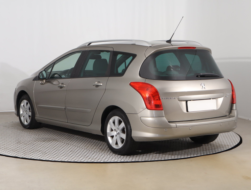 Peugeot 308, 2011