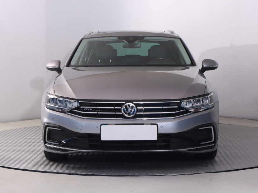 Volkswagen Passat, 2020