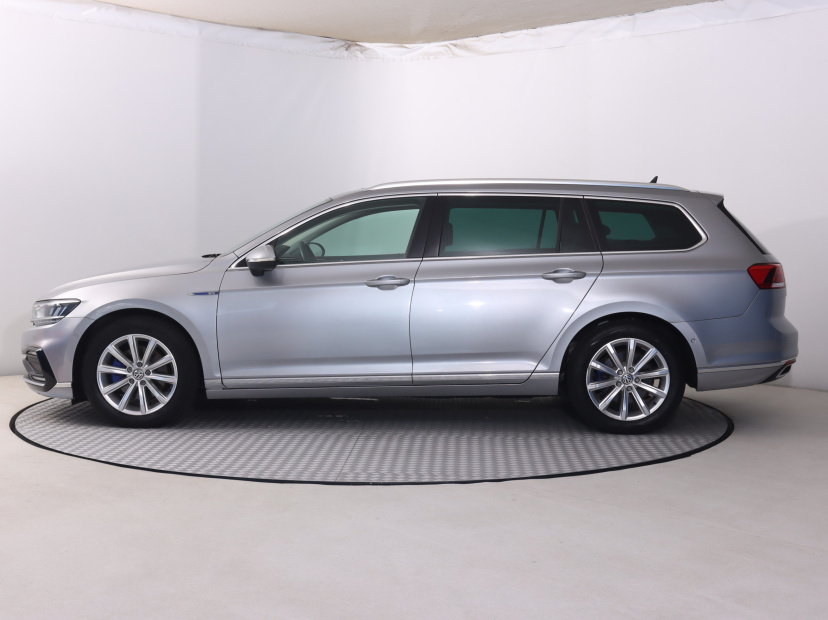 Volkswagen Passat, 2020