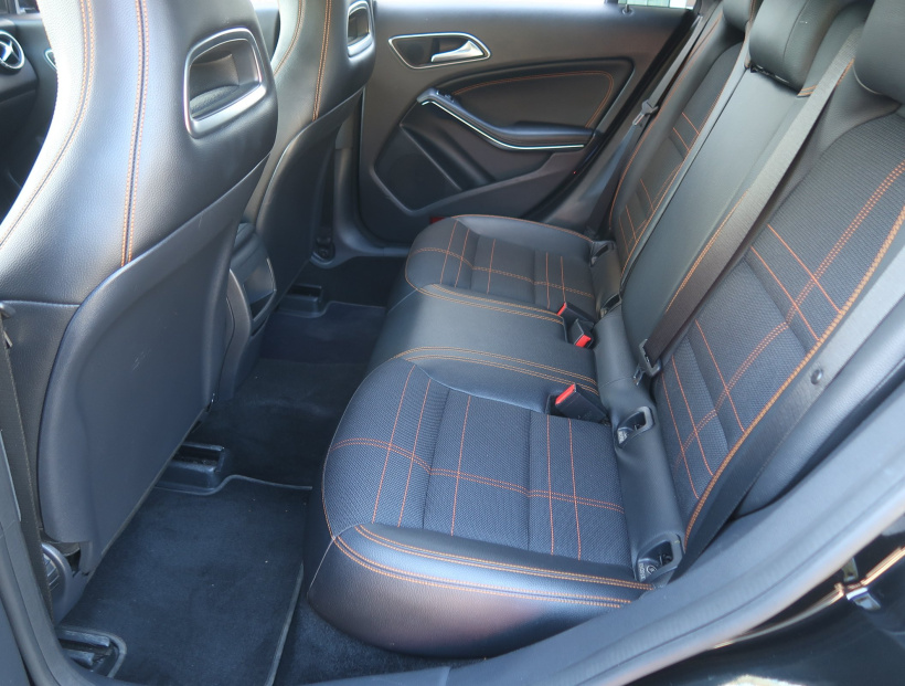 Mercedes-Benz CLA, 2014