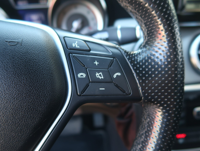 Mercedes-Benz CLA, 2014
