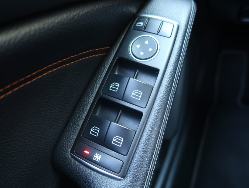 Mercedes-Benz CLA, 2014