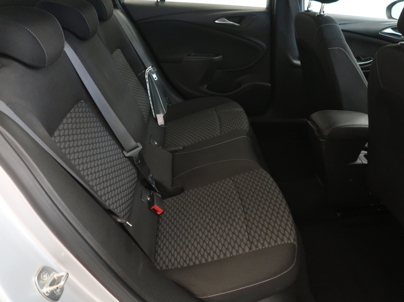 Opel Astra, 2017