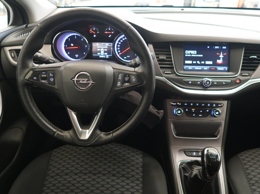 Opel Astra, 2017