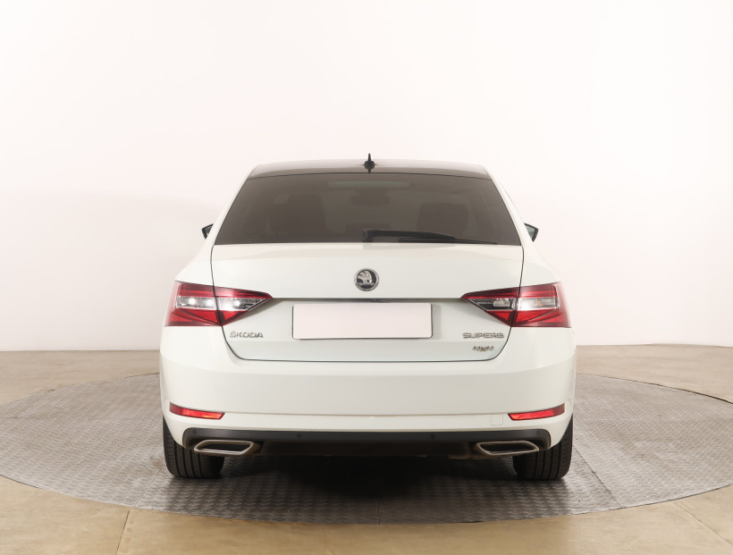 Škoda Superb, 2016