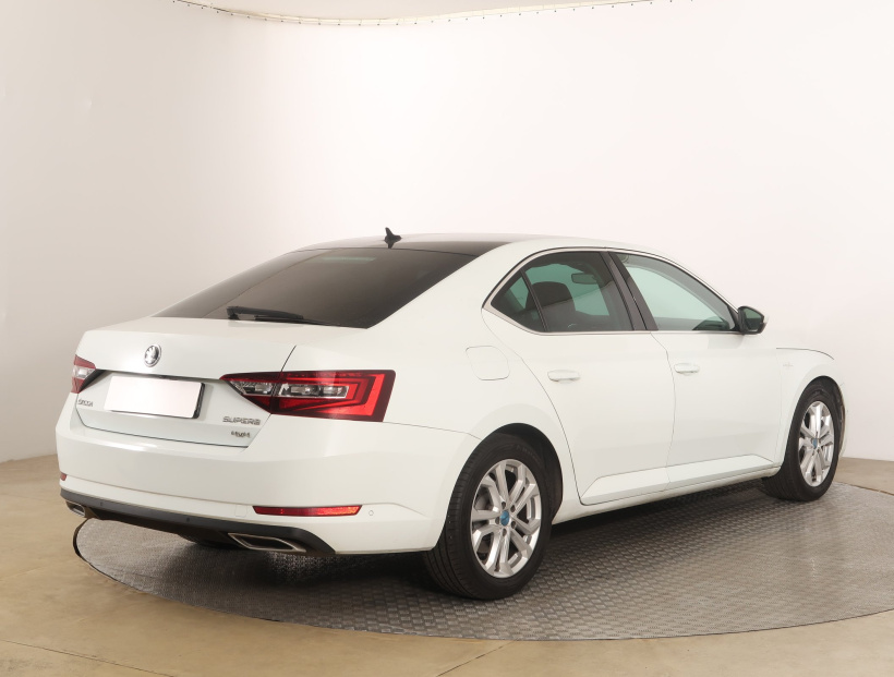 Škoda Superb, 2016