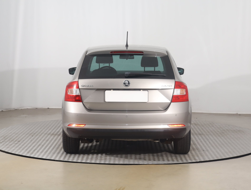 Škoda Rapid Spaceback, 2015